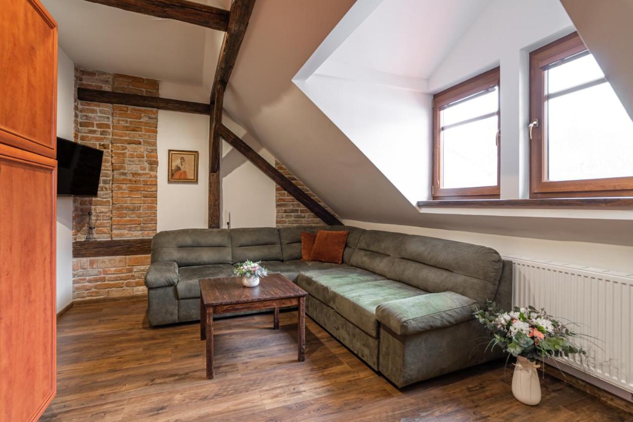 Apartmany In Veritas Mikulov Luaran gambar