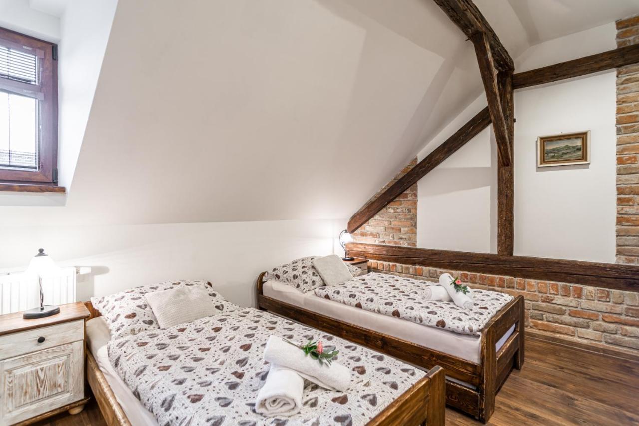 Apartmany In Veritas Mikulov Luaran gambar
