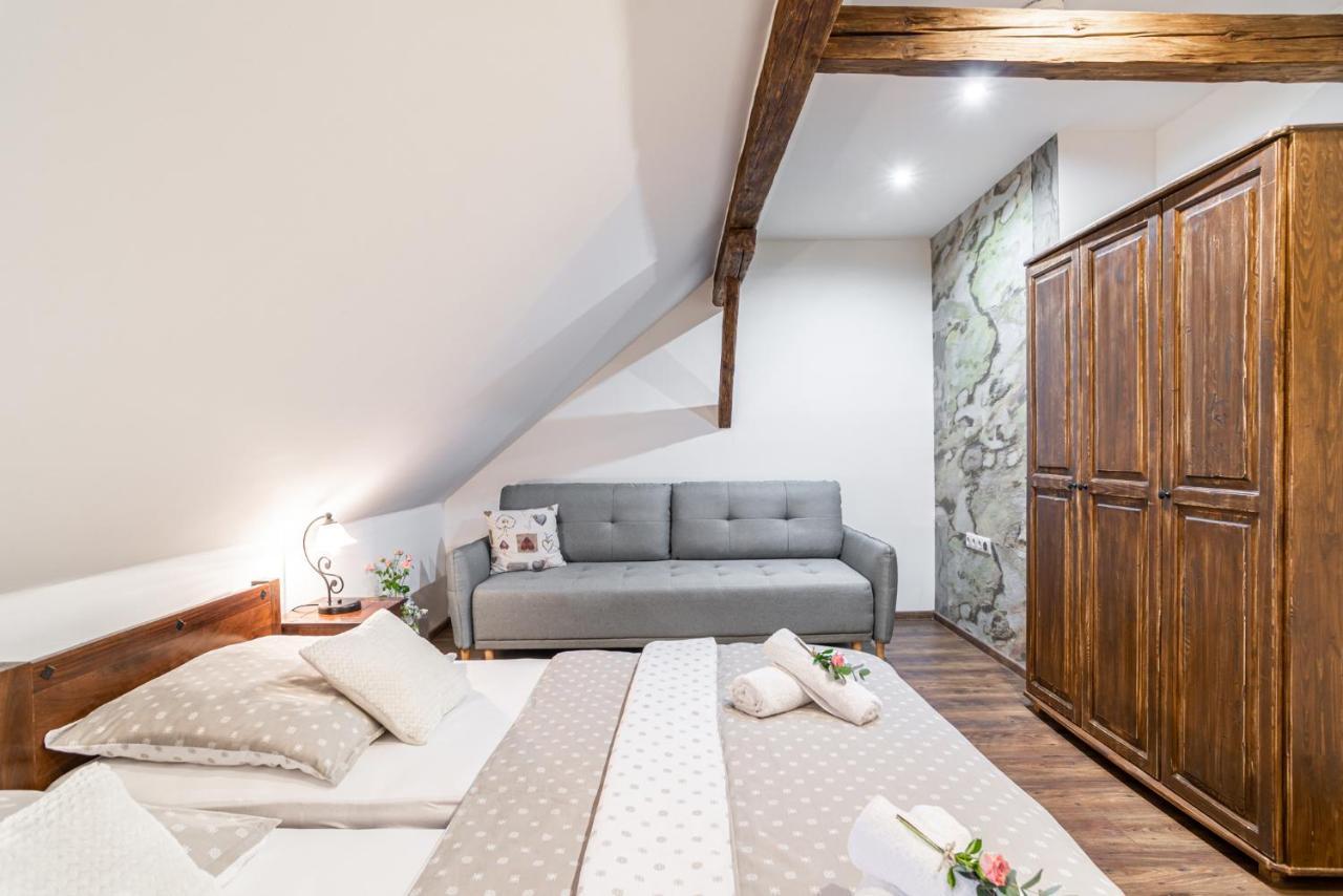 Apartmany In Veritas Mikulov Luaran gambar