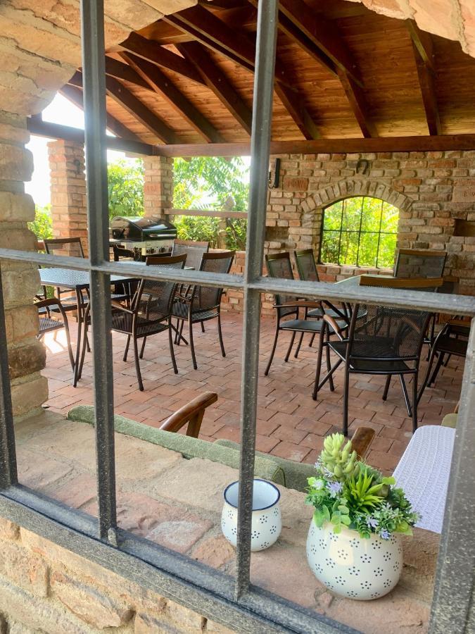 Apartmany In Veritas Mikulov Luaran gambar