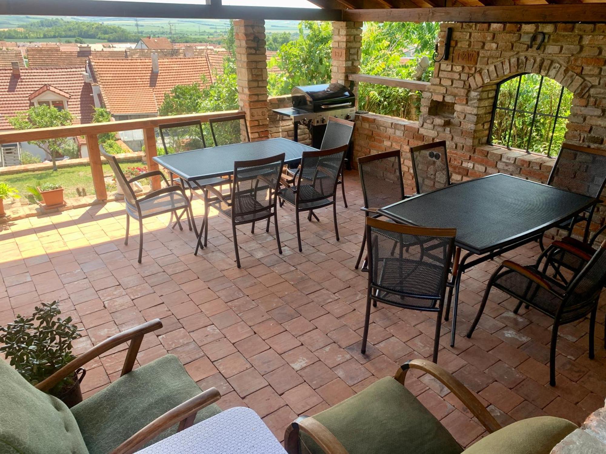 Apartmany In Veritas Mikulov Luaran gambar